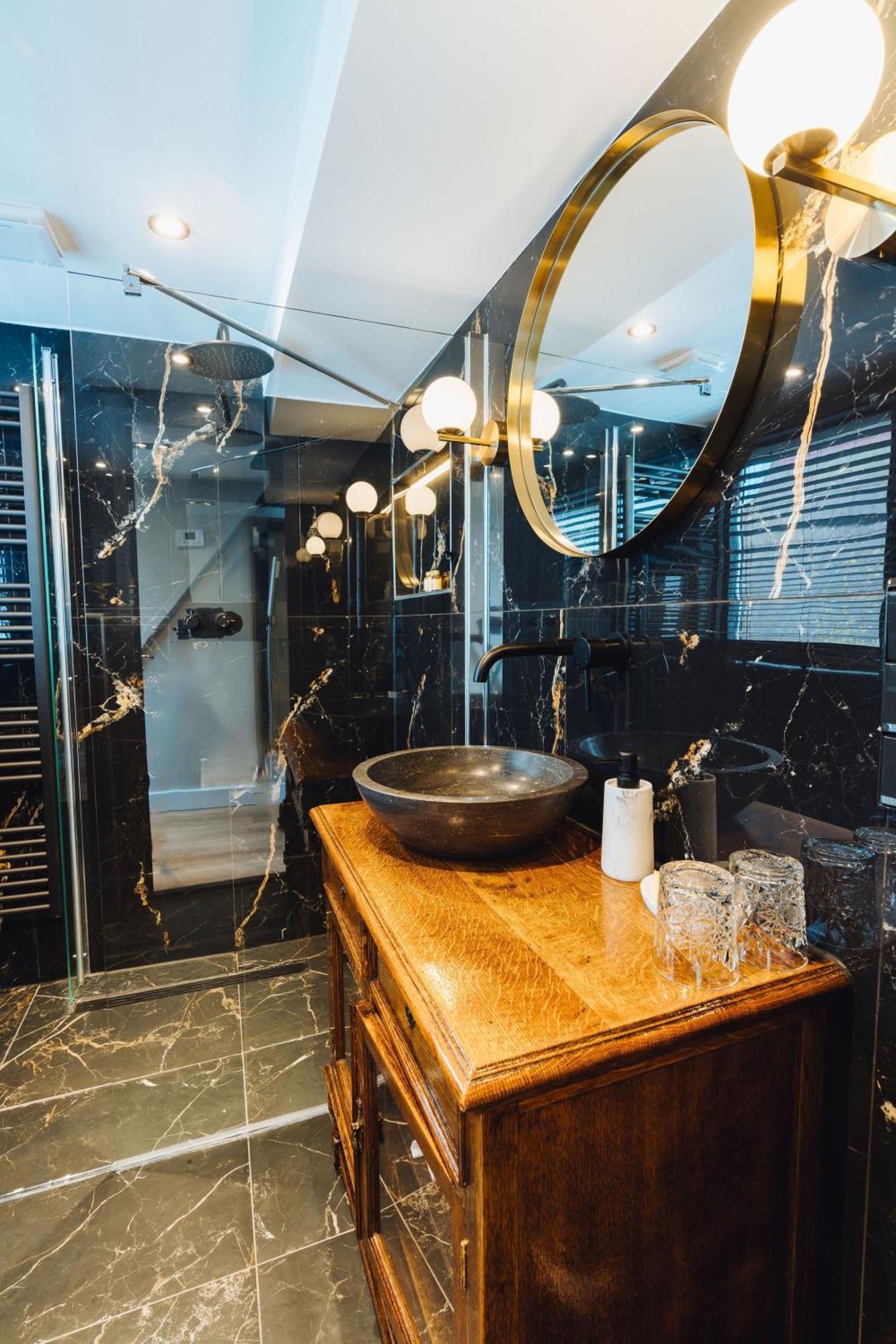 Lok Historics Luxury Art-Inspired Loft In Historic City Centre! Haarlem Eksteriør billede