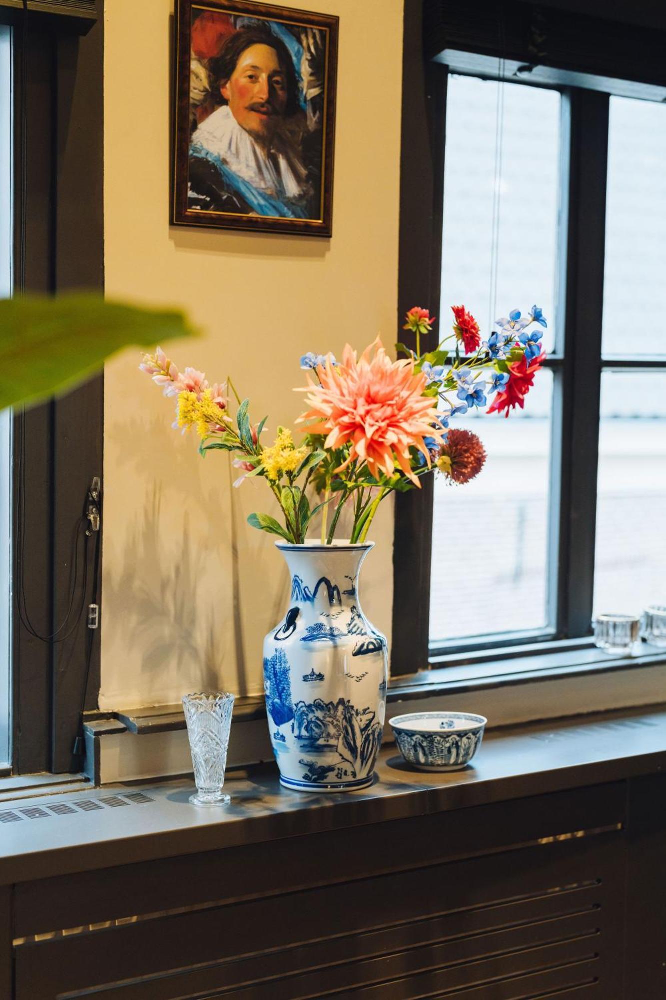 Lok Historics Luxury Art-Inspired Loft In Historic City Centre! Haarlem Eksteriør billede